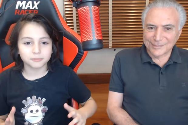 “Youtuber” Michelzinho entrevista o pai, Michel Temer