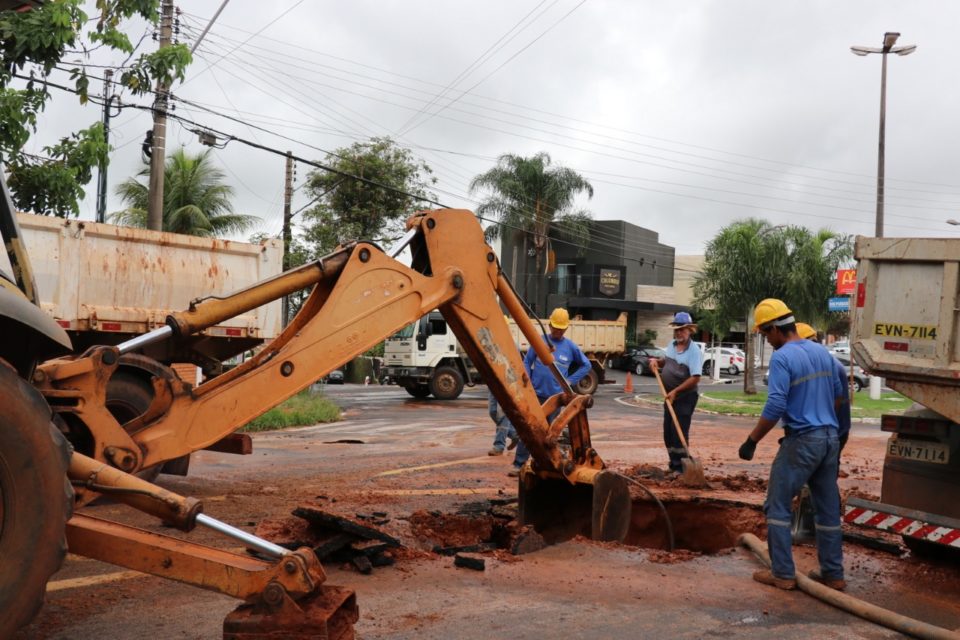 Rompimento de rede deixa 60 mil sem água na zona Norte