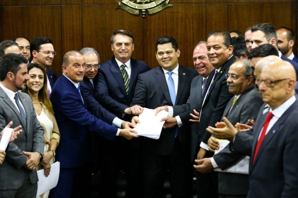 Congresso revê quase 30% dos vetos de Bolsonaro