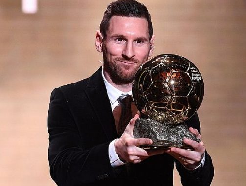 Messi conquista Bola de Ouro pela 6ª vez e se torna maior vencedor