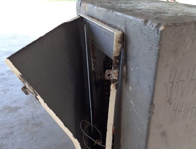 Vandalismo na concha acústica deixa local sem energia em Garça