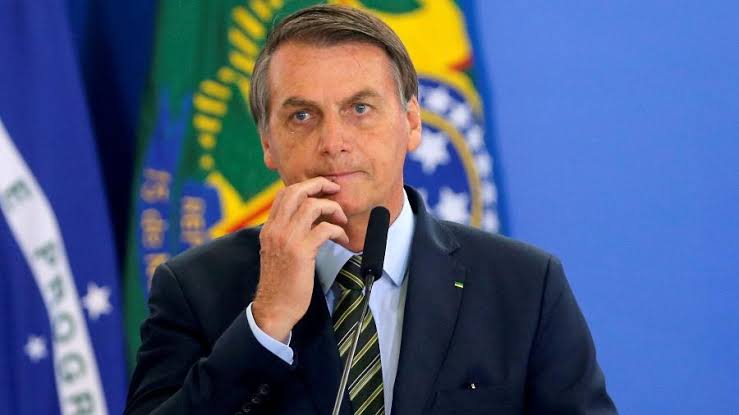 Bolsonaro tem no 1º ano apoio equivalente a Collor