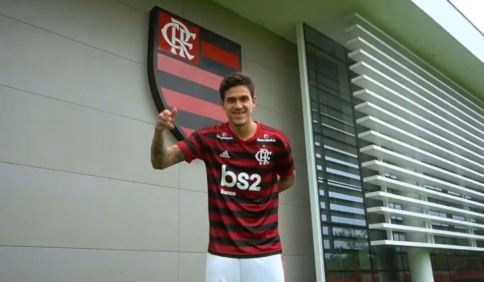Flamengo oficializa acerto com Pedro: ‘Feliz demais’