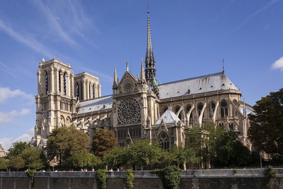 Catedral de Notre-Dame ainda corre risco de colapso