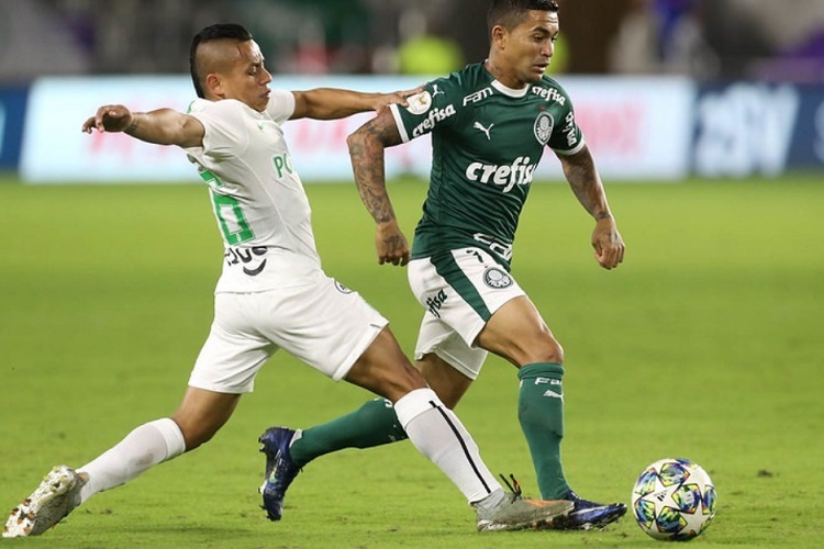 Após 20 cobranças de pênaltis, Palmeiras vence o Atlético Nacional