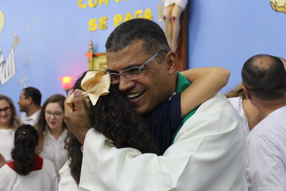 Padre Edson tem recurso negado em ação criminal movida por Vinicius