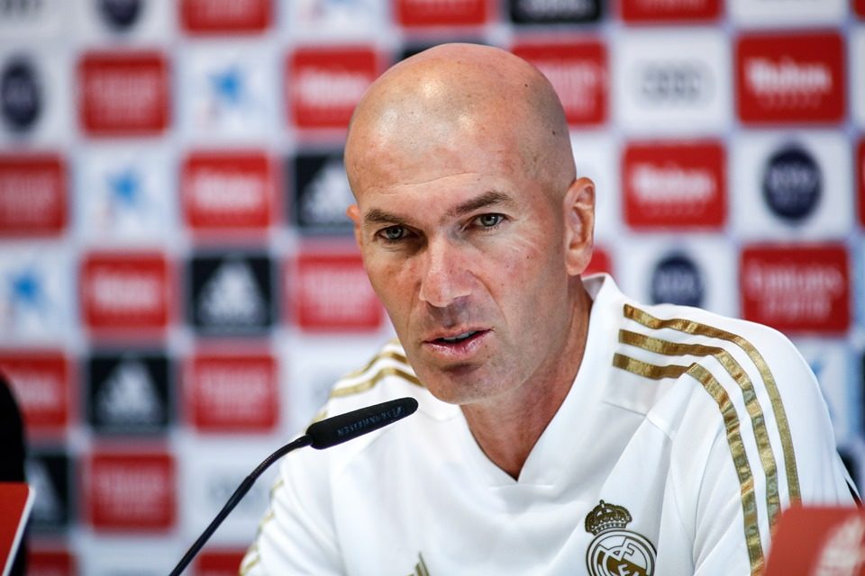 Zidane adota cautela com bom momento do Real Madrid