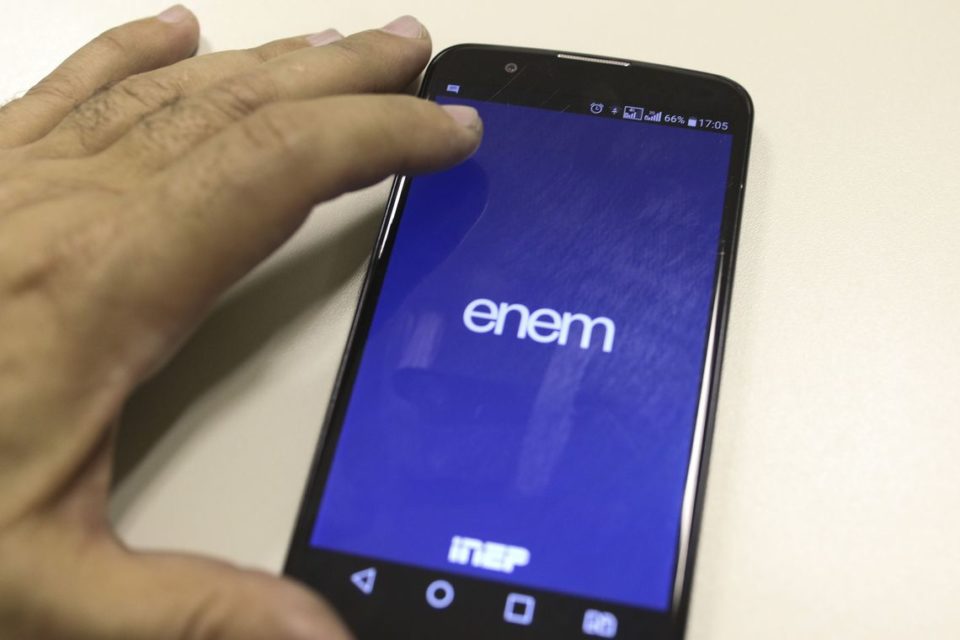 Inep encontra inconsistência em correção do Enem