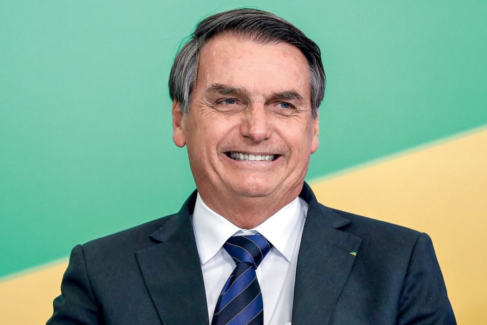 Bolsonaro anuncia reajuste no salário mínimo a partir de 1º de fevereiro