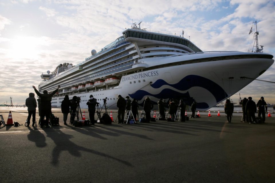 Japão confirma mais 88 casos de coronavírus em navio de cruzeiro