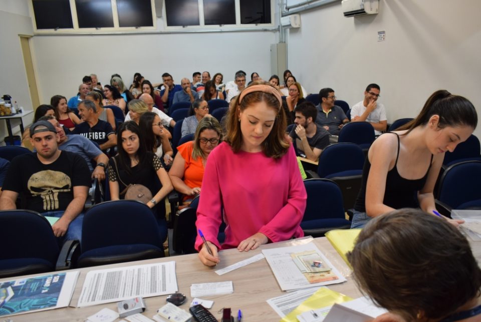 Famema recepciona novos estudantes e pais com acolhimento humanizado