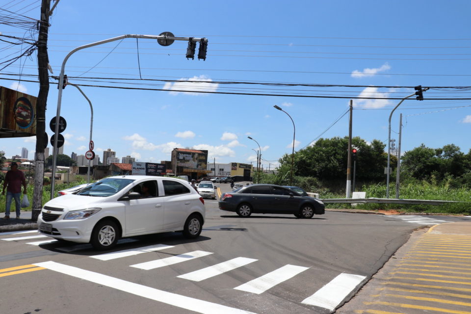 Emdurb coloca em funcionamento semáforo na zona Oeste