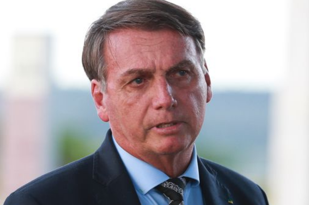 ‘Pessoa com HIV é despesa para todos no Brasil’, diz Bolsonaro