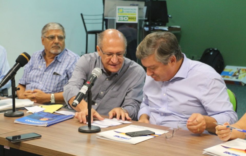 Ex-governador critica Doria em encontro do PSDB em Marília