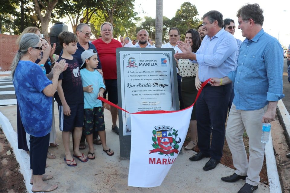 Prefeitura vai gastar R$ 16,6 mil com placas de inauguração e homenagem