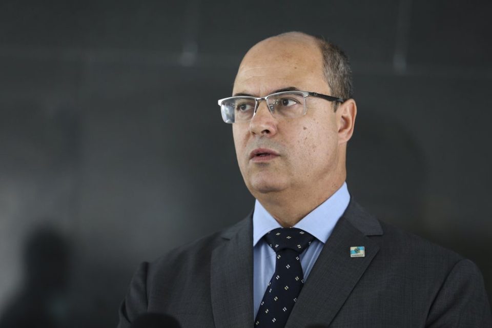 ‘Resposta jurídica é impeachment’, diz Witzel sobre vídeo de Bolsonaro