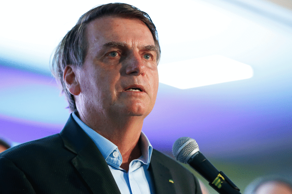 Bolsonaro estima queda nas exportações do Brasil com coronavírus