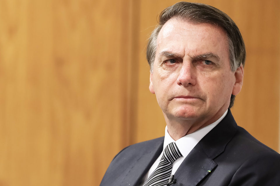 Correios caminham para privatização, diz Bolsonaro