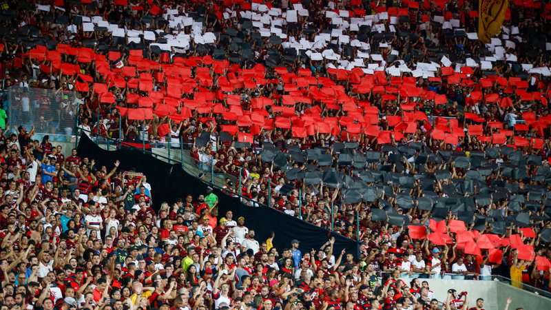 Flamengo é absolvido por gritos homofóbicos de sua torcida