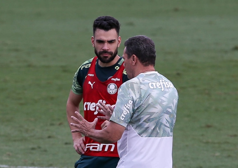 Recuperado de contusão, Bruno Henrique volta aos treinos no Palmeiras