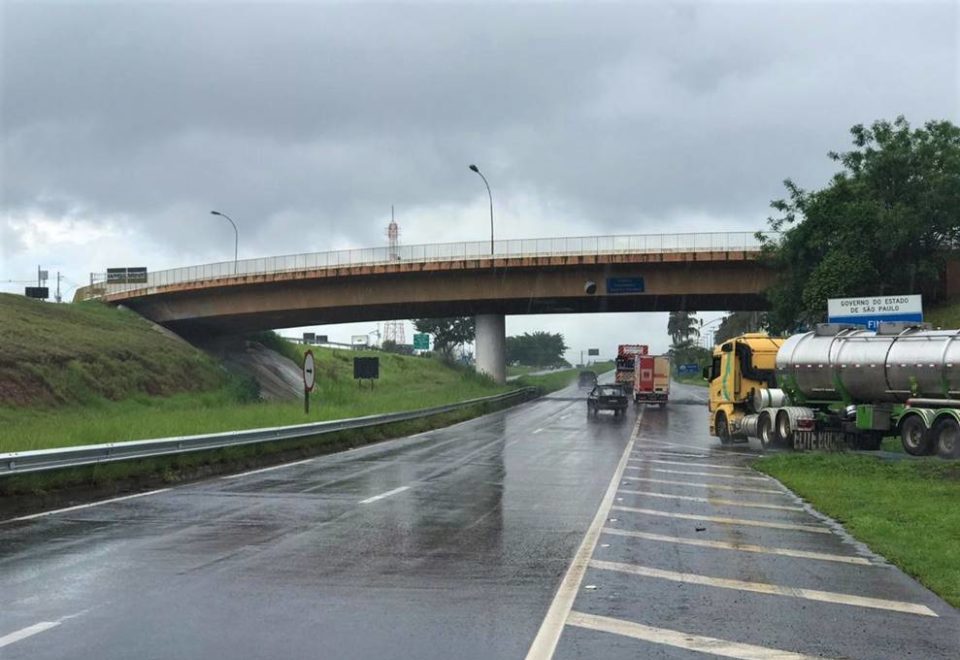 Viaduto na zona Oeste é liberado após quase duas semanas