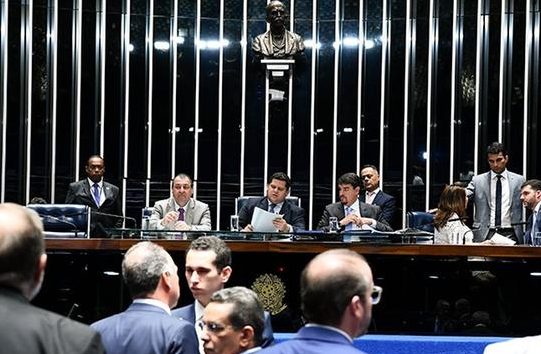 Alcolumbre convoca Congresso para analisar vetos de Bolsonaro