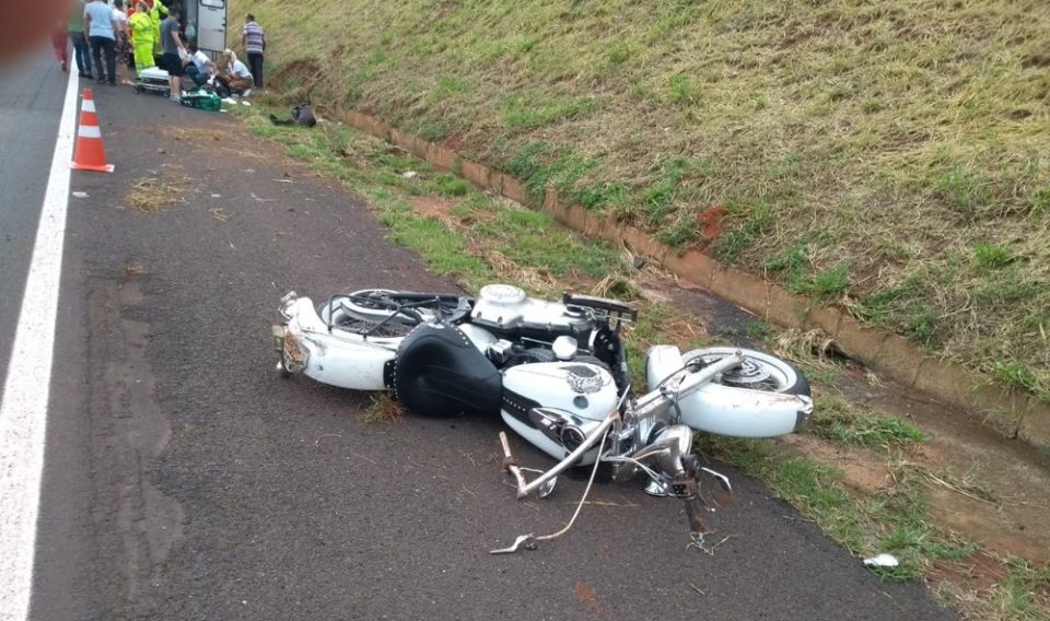 Motociclista é arrastado e tem pé amputado em acidente na região