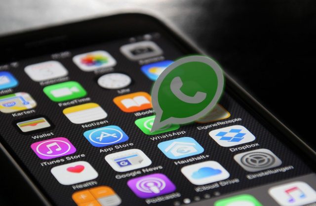 Modo escuro do WhatsApp chega para iPhone na versão beta