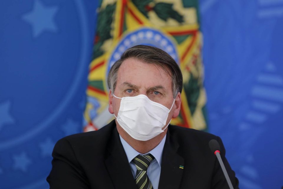 Bolsonaro fala em “dose certa” para combater pandemia