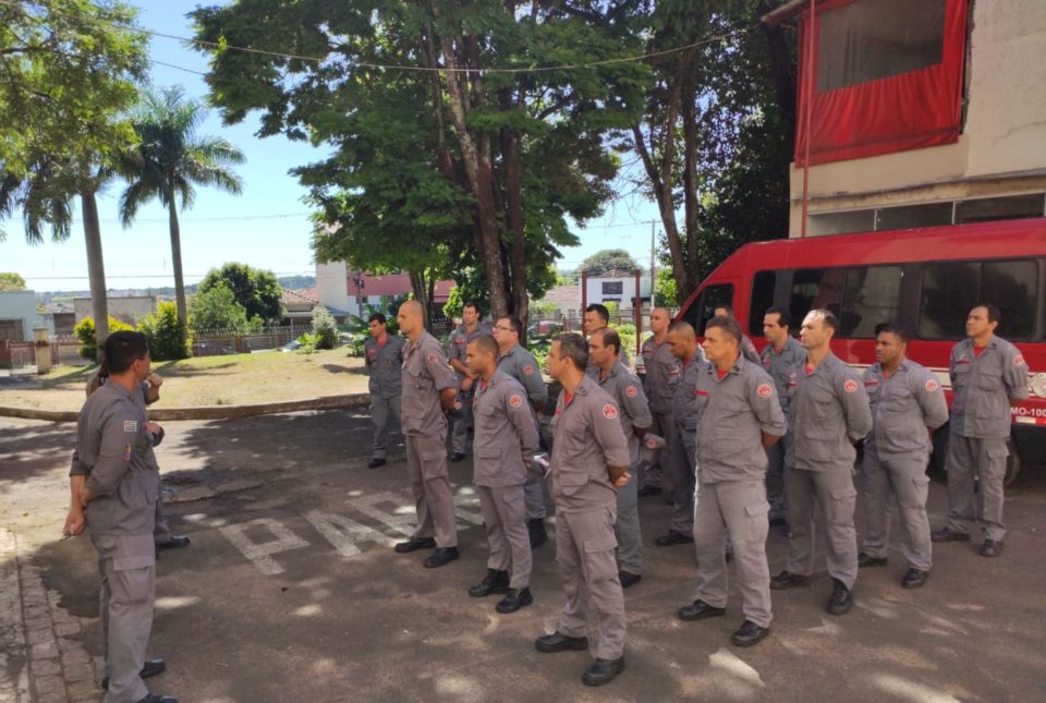 Bombeiros de Marília viajam para dar apoio após tragédia no Guarujá