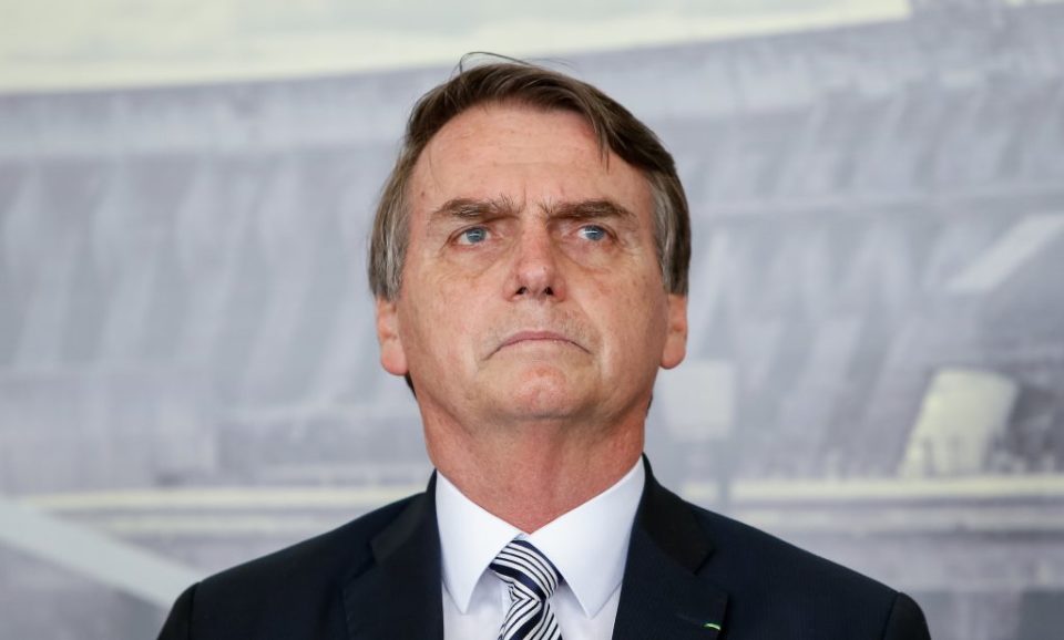 Bolsonaro anuncia teste negativo para novo coronavírus