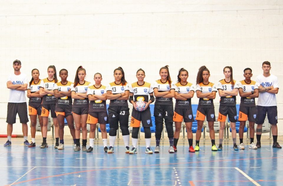 Futsal feminino de Marília joga semifinal da Super Liga SBT