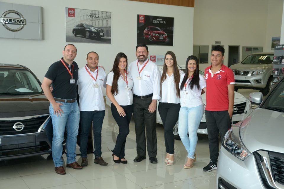 Proeste Nissan comemora Dia das Mulheres com curso de mecânica