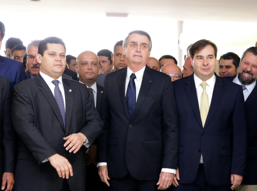 Maia e Alcolumbre criticam atitude de Bolsonaro