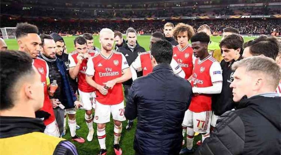Jogadores do Arsenal entram em quarentena e jogo é adiado