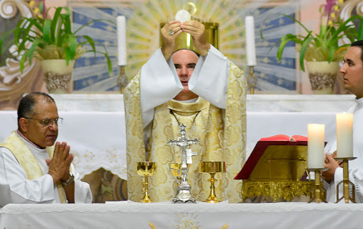Igreja Católica de Marília publica decreto com impacto até nos casamentos