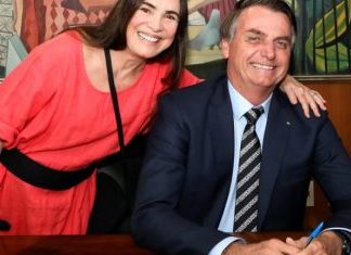 Bolsonaro lamenta ausência de Regina Duarte