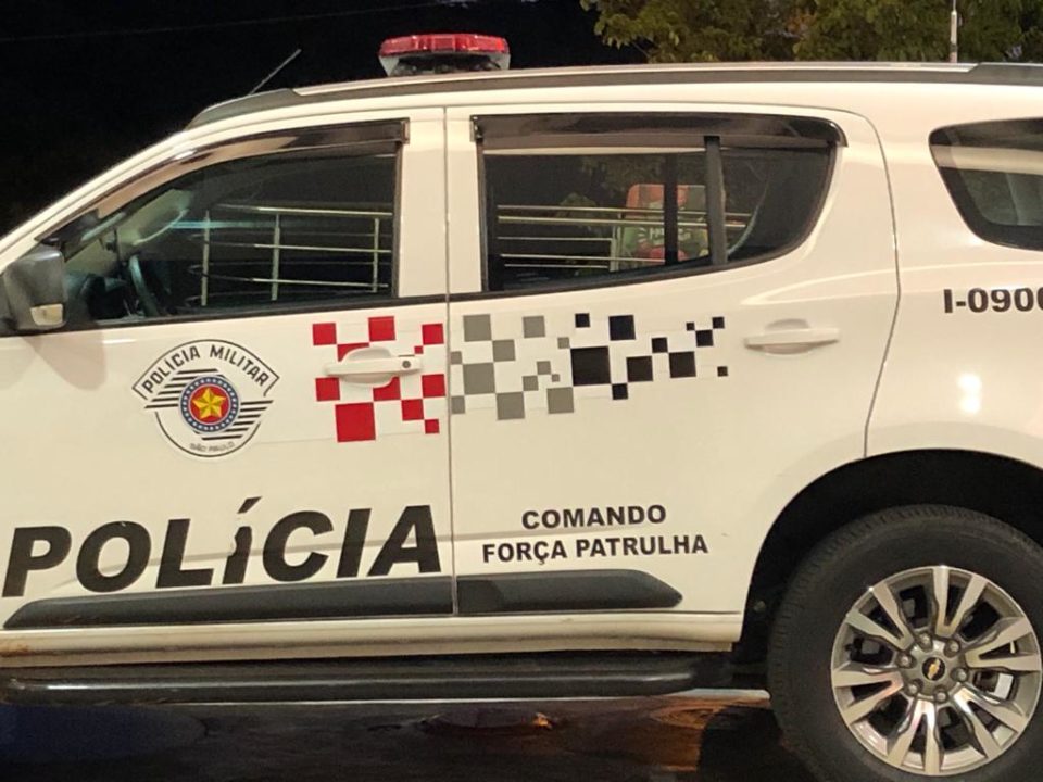 Motorista é preso por embriaguez após dirigir em zigue zague