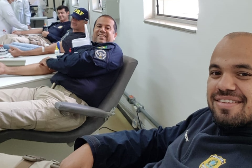 Policiais fazem campanha para doação de sangue