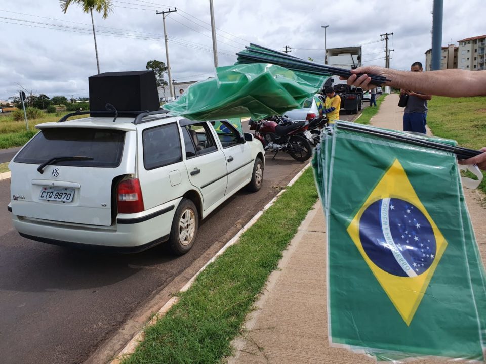 Grupo prepara carreata para reivindicar abertura do comércio