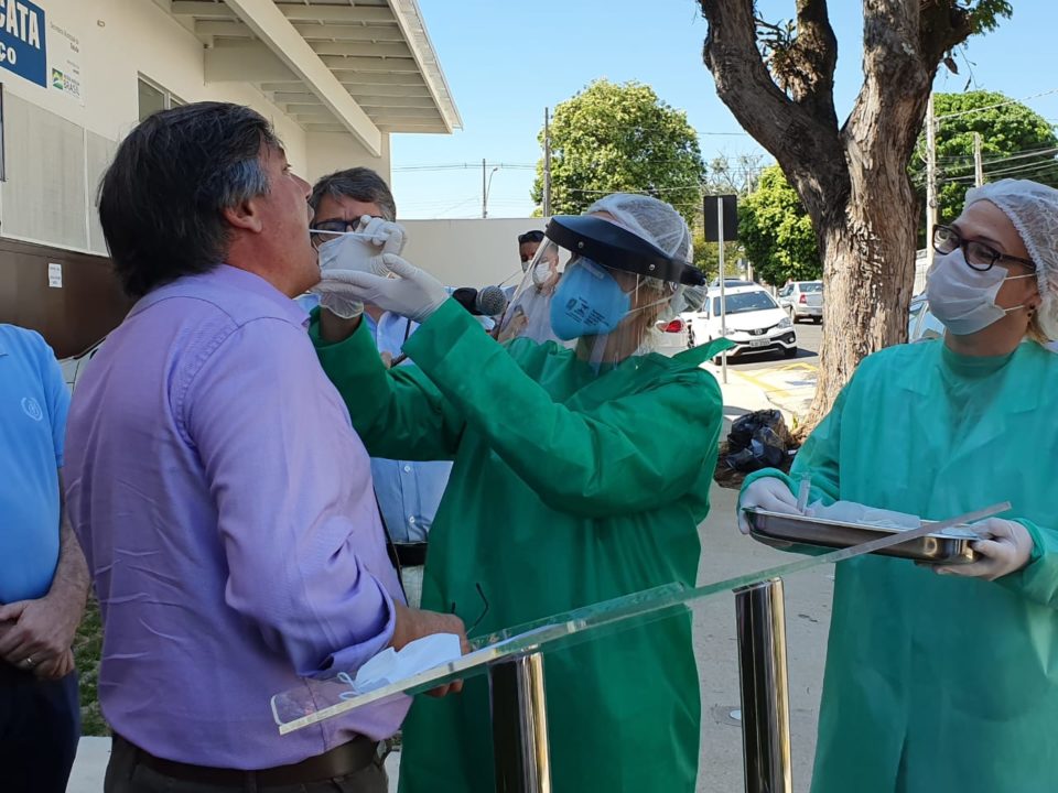 Testes de Covid-19 começam a ser utilizados em Marília