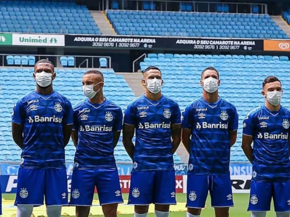 Treze clubes vão negociar reduzir salários durante as férias