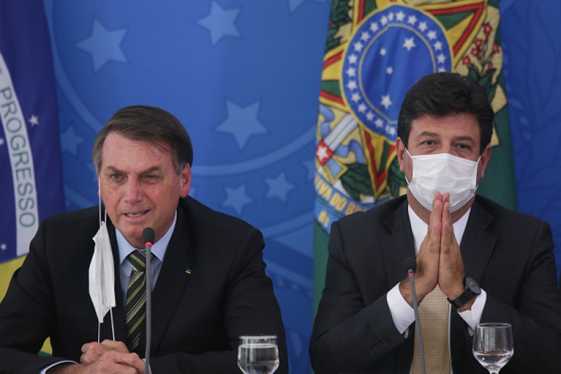 Mandetta deseja ‘sabedoria’ a novo ministro e agradece Jair Bolsonaro