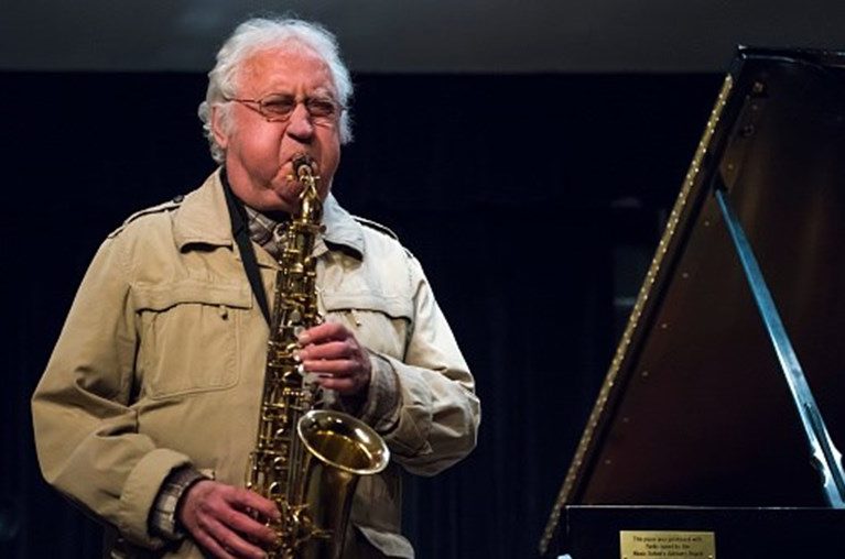 Saxofonista Lee Konitz morre vítima do coronavírus