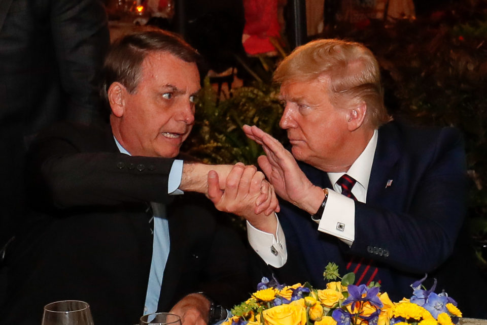 Trump diz que falou com Bolsonaro sobre coronavírus