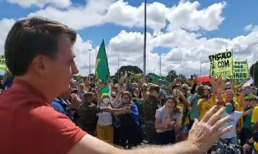 Políticos dizem que discurso de Bolsonaro é antidemocrático