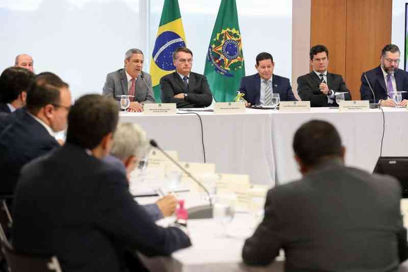 STF dá 72h para Planalto entregar vídeo de reunião com Moro