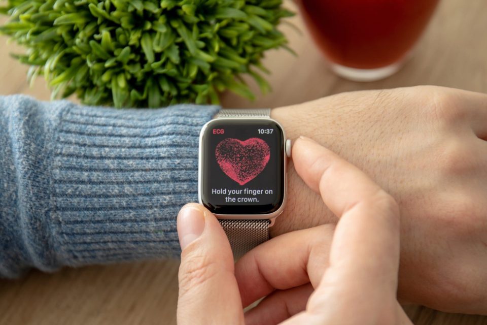 Anvisa aprova recurso de eletrocardiograma do Apple Watch