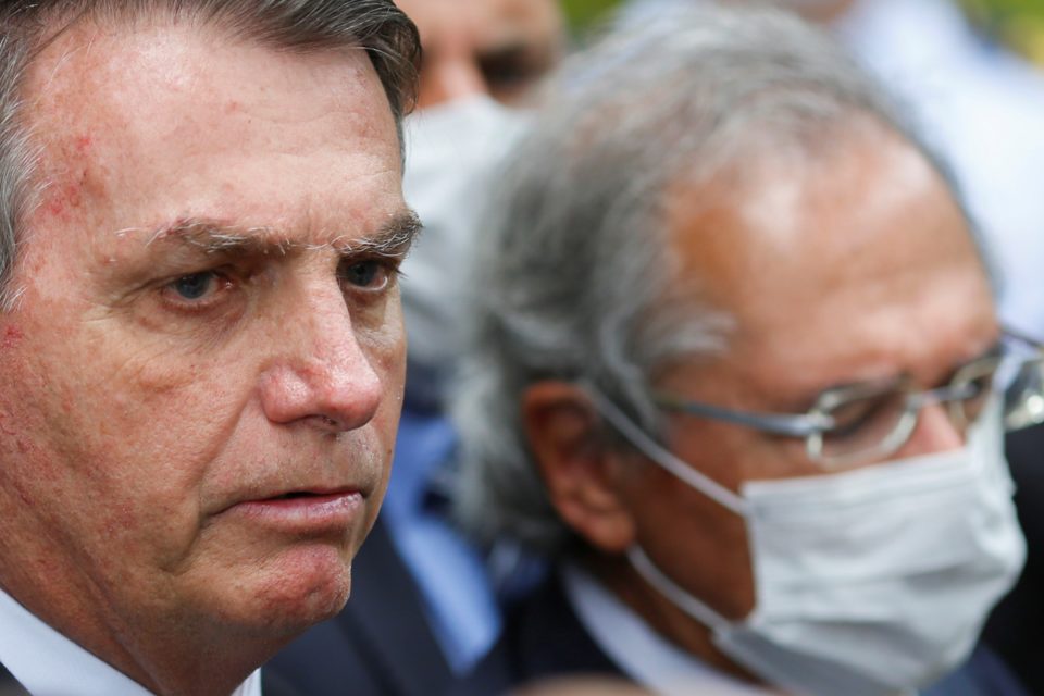 Bolsonaro diz que atenderá Guedes ‘100%’ e vetará reajuste