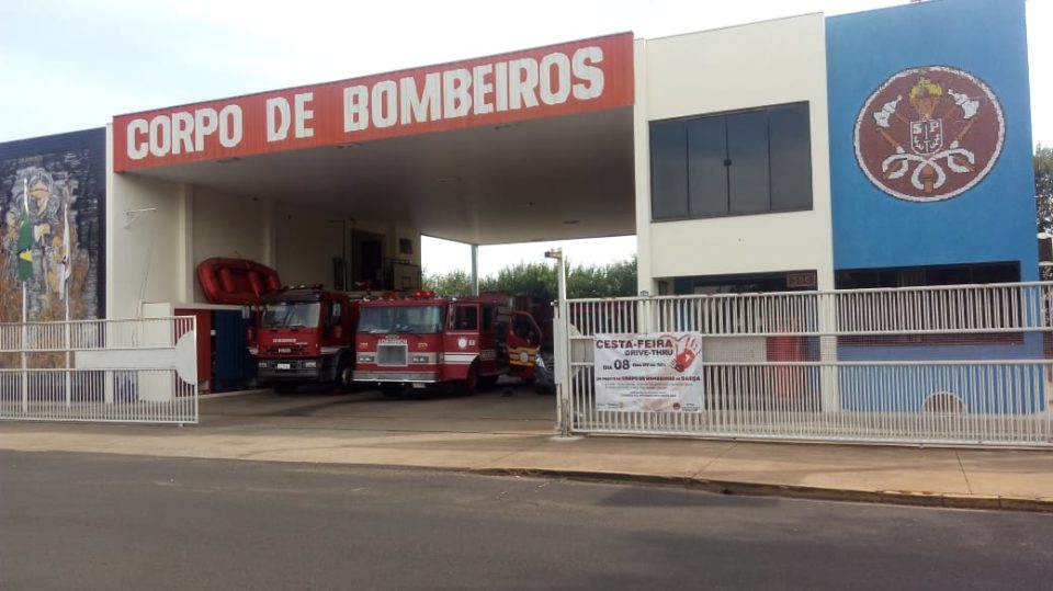 Bombeiros e Rotary Club preparam ‘Cesta-feira Drive Thru’